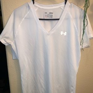 White under armor workout shirt